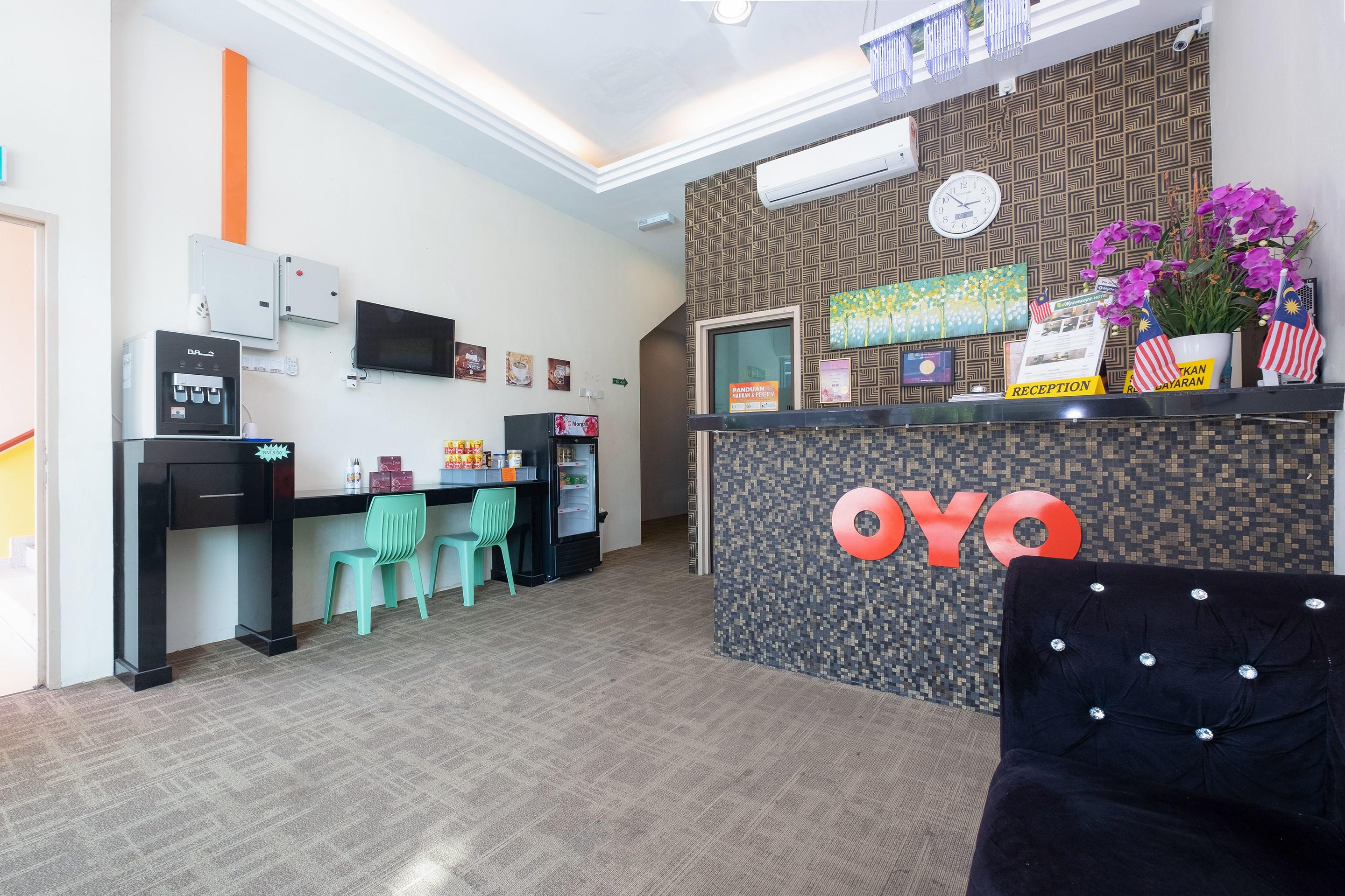 Oyo 89981 Nyamanya Hotel Куантан Екстериор снимка